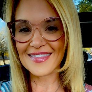 Meet your Posher, Jen